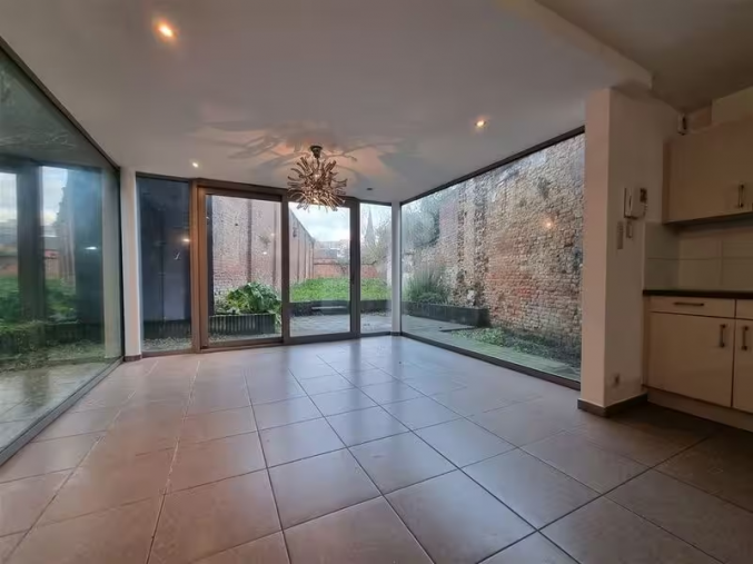 Appartement en duplex au rez à louer à Mouscron  775 €