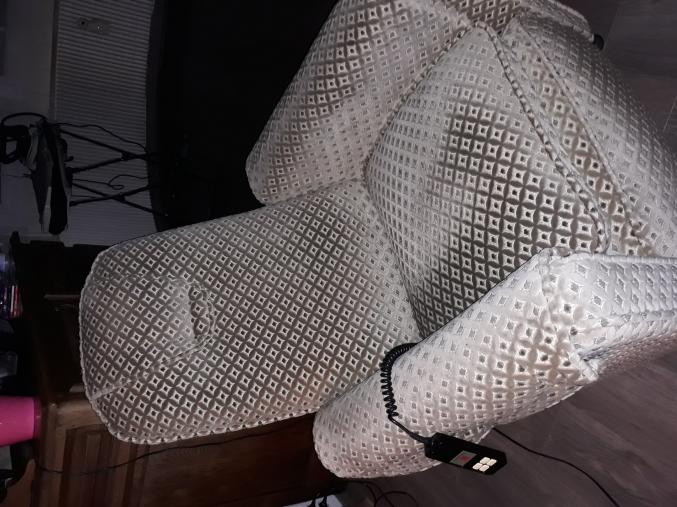 Vends 2 fauteuils relax électriques