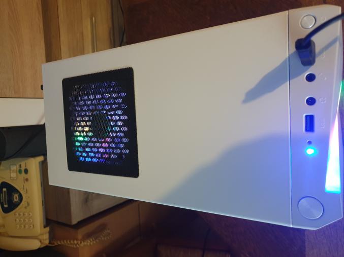 Pc tour aerocool Cylon blanc led RGB