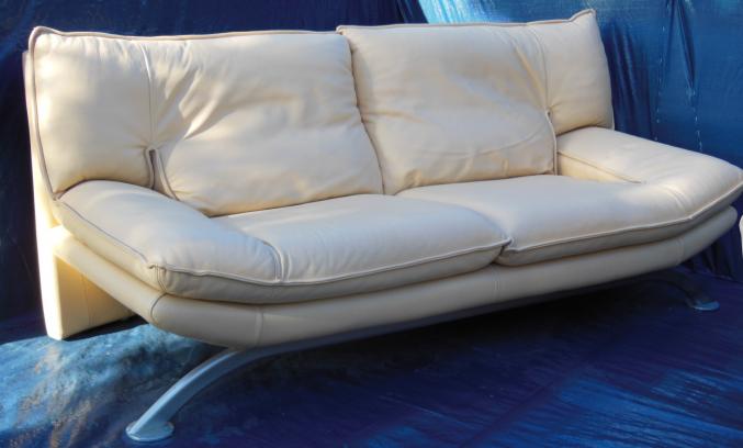 SALON DE TRÈS HAUTE QUALITÉ