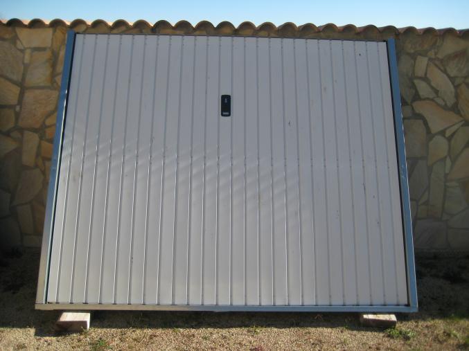 Portail basculant debordant neuf