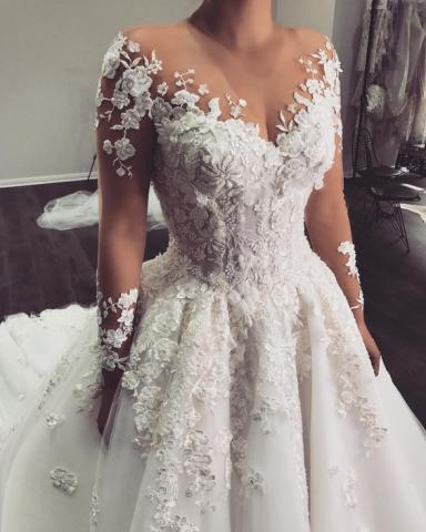 Création unique de robe de mariée
