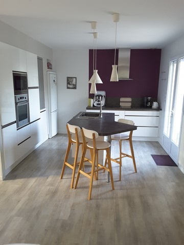 Pavillon rénové sur  terrain paysagé