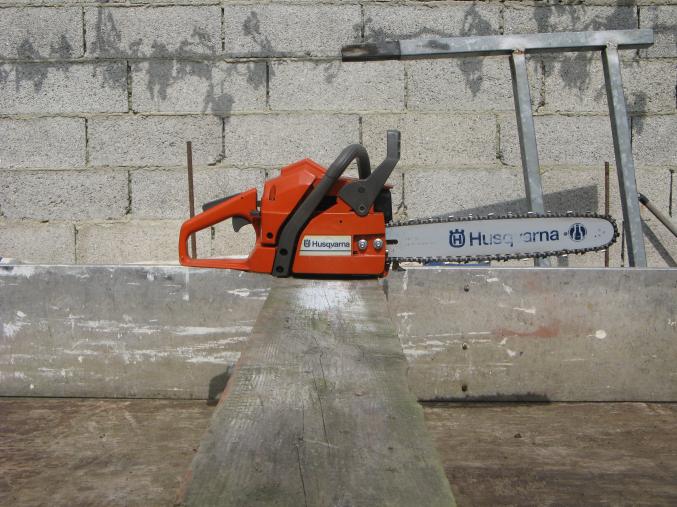 Tronçonneuse husqvarna 136