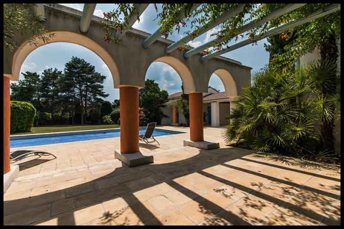 Maison 210 m2 avec logement indépendant et piscine