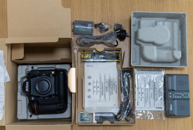 Nikon D5 Boîtier d'appareil photo reflex numérique 12000 Shutter Dual CF Plus d'accessoires Au  Wty 