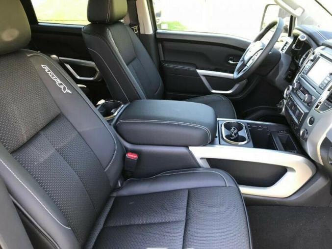 Nissan Titan 5.6 V8 Crew Cab Pro-4X Auto.