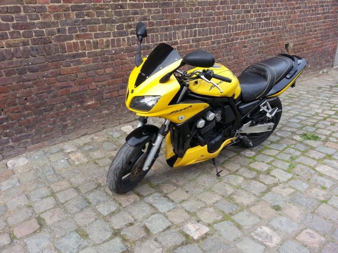 YAMAHA 600 fazer fzs