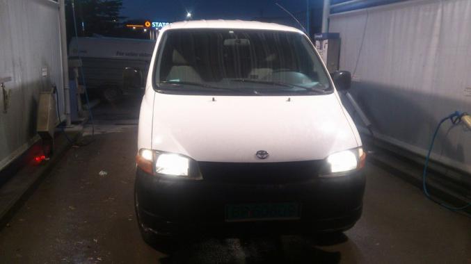 Toyota Hi Ace 2.4 td