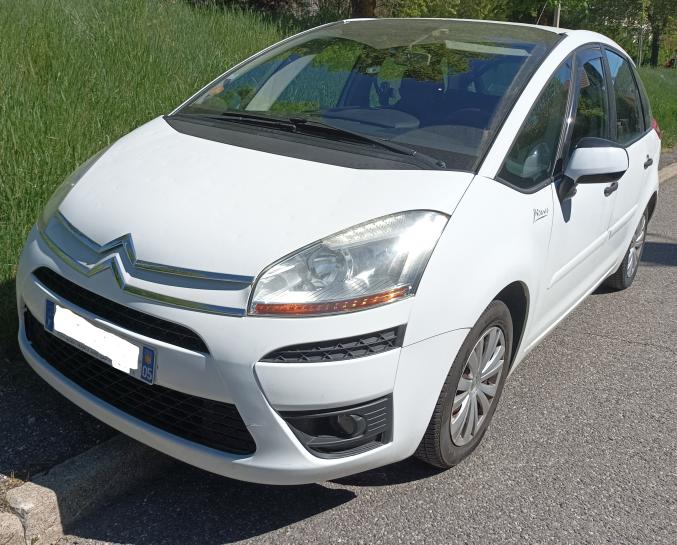 Citroën C4 Picasso 1.6 HDI 110 CV Année 2011 tbe Mécanique , carrosserie Moyenne échange possible utilitaire ou autre
