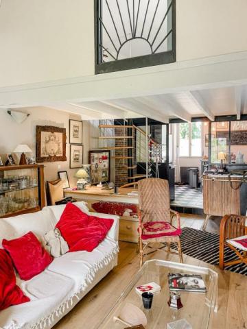 Maison comprend un agréable jardin