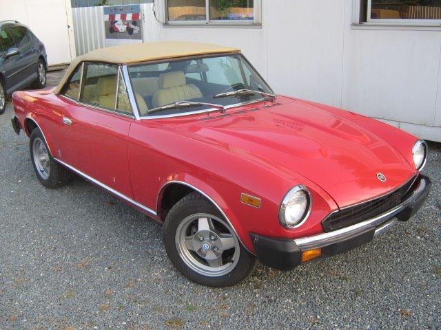 Fiat 124 Spider 2000 injection boite auto