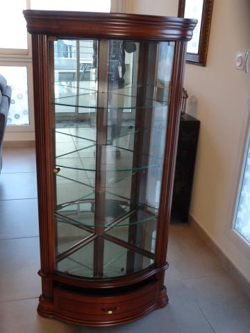 Vitrine d'angle