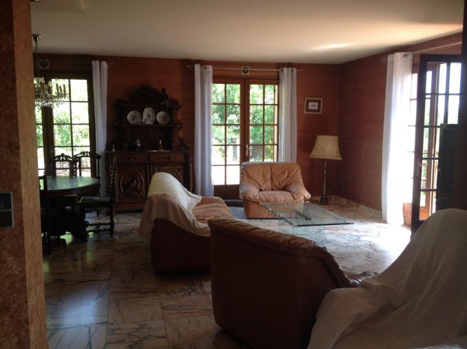 Proche Villefranche maison sur 3 niveaux dans parc calme très belle vue