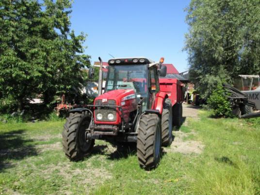 Tracteur agricol Massey Ferguson