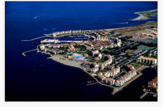 Beau T2 traversant vue directe à 180° sur l'eau