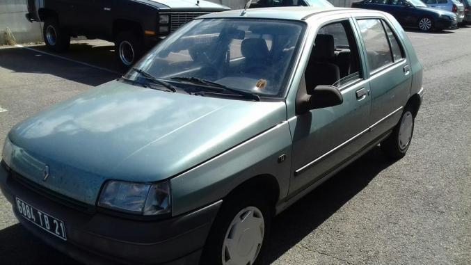 Renault Clio 1.6i Initiale