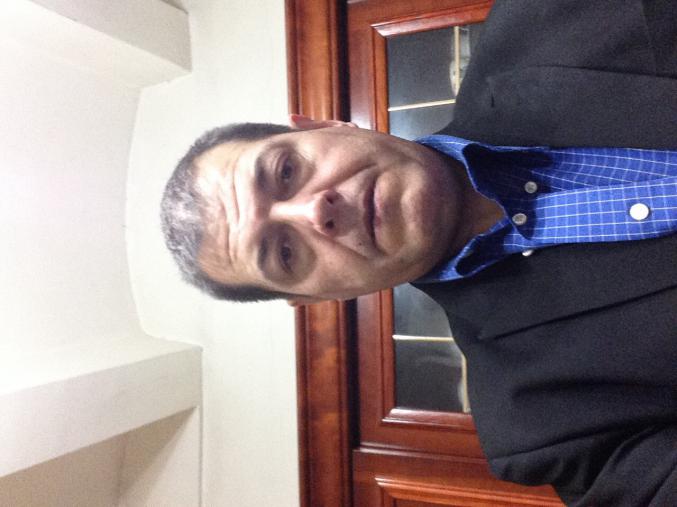 Homme cherche emploi jardinier espaces verts en entreprise