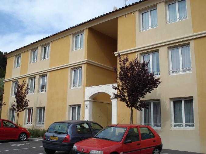 Studio dans residence recente