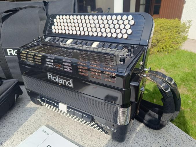 Accordéon numérique Roland FR7-xb