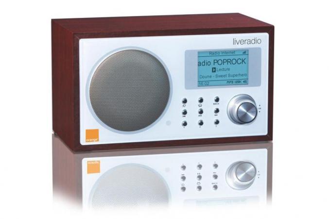 Live radio Vintage Orange