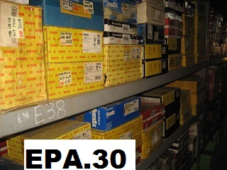 Merci de nous contacter par mail en nous donnant la réf pour les tarifs et la disponibilité