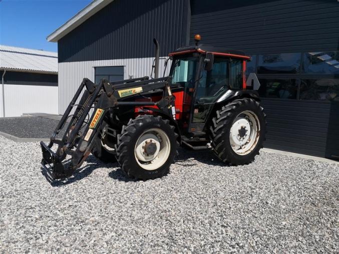 Tracteur Valtra valmet 900 