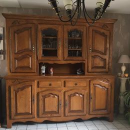 Meuble en chêne massif