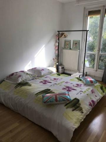 Location meublée appartement 3 pièces 50 m² Paris 16E
