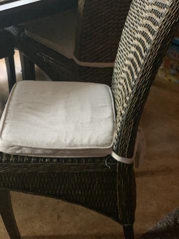 Table et 6 belles chaises, faire offre 