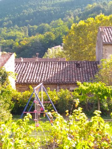Maison mitoyenne en pierres