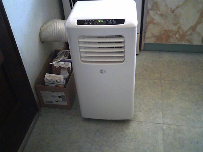 Un  climatiseur   fait  du  froid