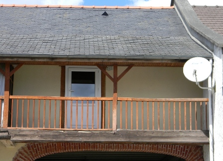 Au centre de Soumoulou, studio meublé - 0 frais d'agence