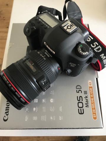 Canon EOS 5D Mark III SLR Camera W/ 24mm-105mm Lens