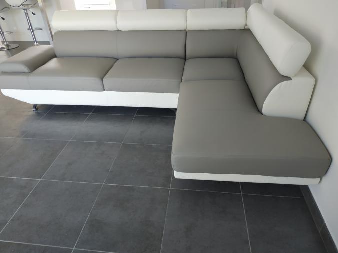 Canapé d'angle droit simili gris/blanc