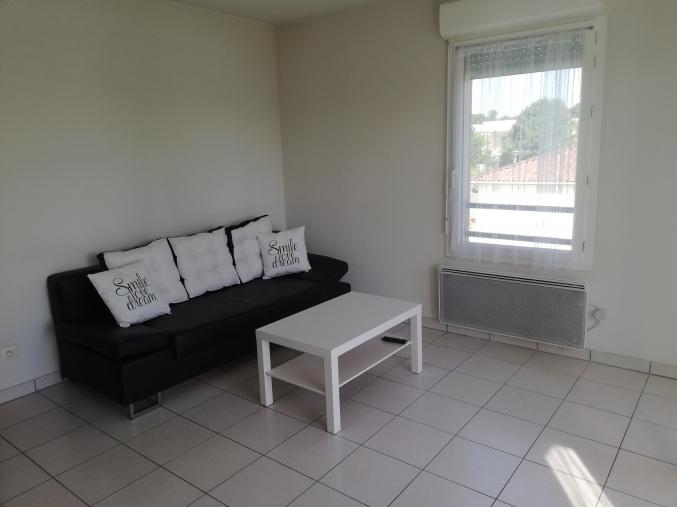 BERGERAC BEAU T3 AVEC PISCINE