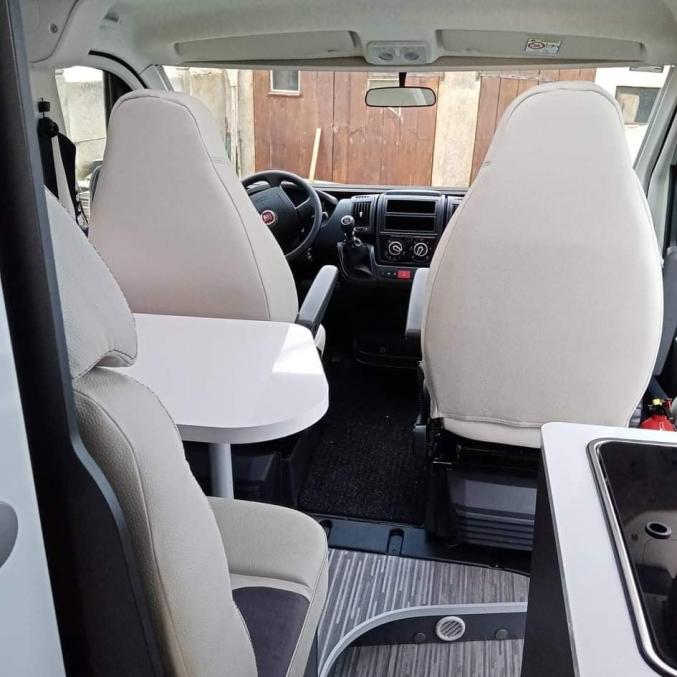 Loue Fourgon aménagé