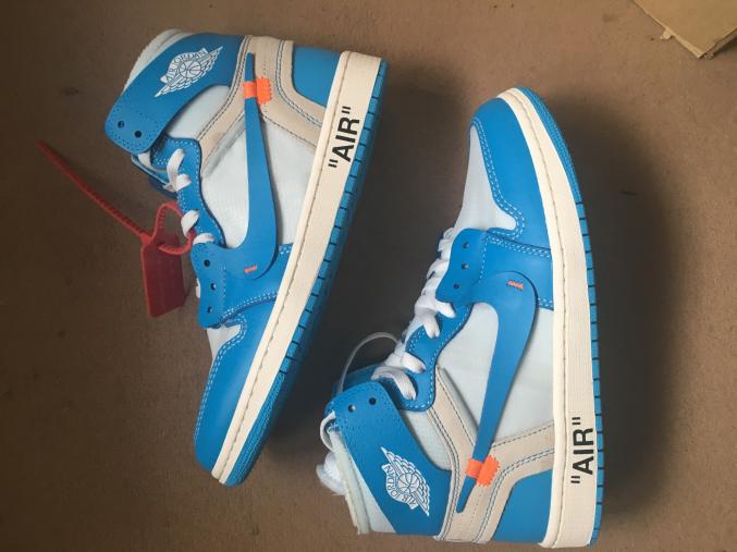 Air Jordan 1 Off white UNC
