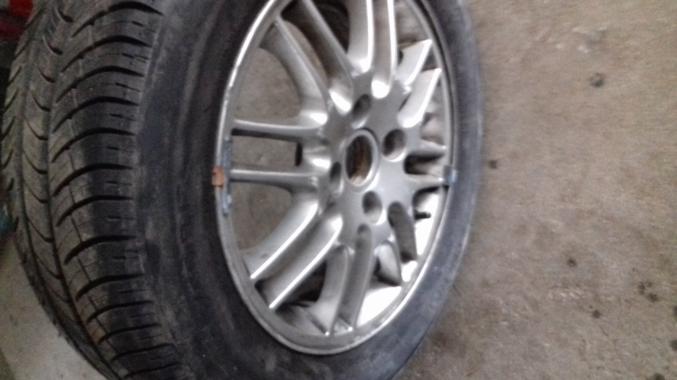 A vendre roue de secours