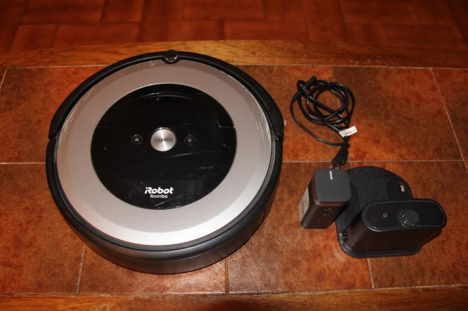 IRobot Roomba e5154 Aspirateur Robot connecté – 220V