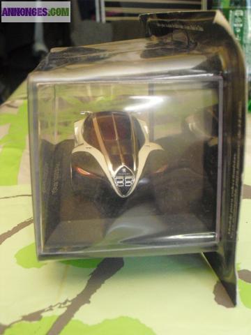 VOITURE PEUGEOT 4002 1/43EME