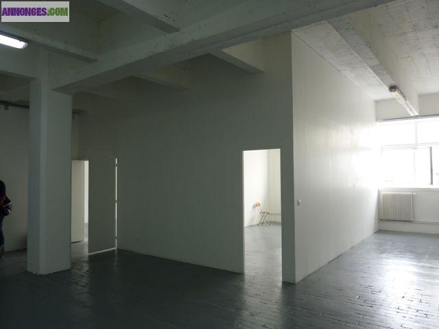 Local d'activité 135 m2 proche de Paris-bail 3/6/9