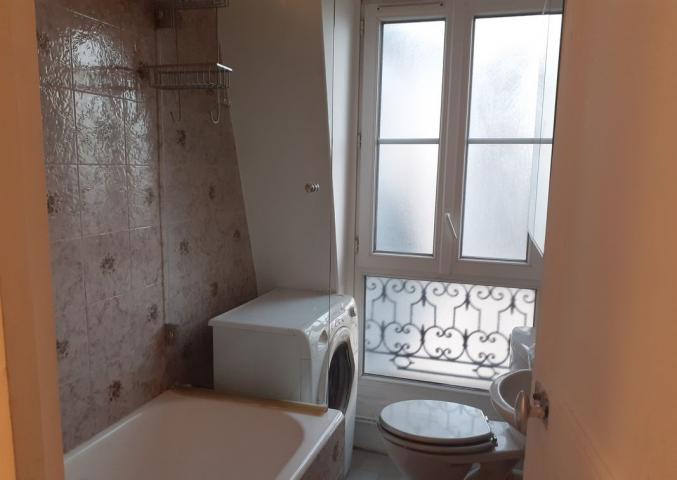 2 pièces 35 m² Métro Villiers