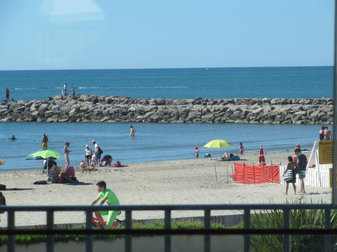 F1 cab Sur la PLAGE 4 couch parking terrasse sur mer 