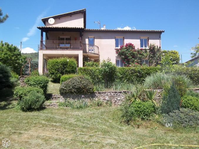 MAISON T5 + T2 INDEPENDANT