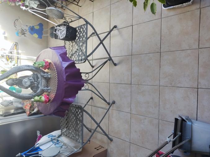 Table fer forgé avec 2 chaises