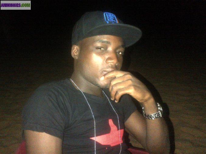 JH black actif cherche relation durable