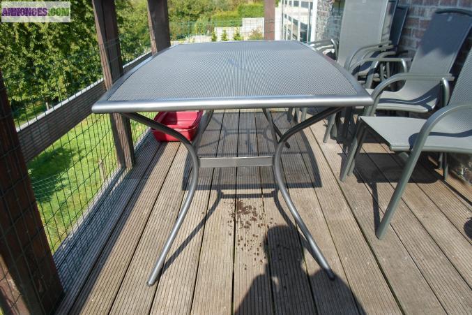 Table de jardin
