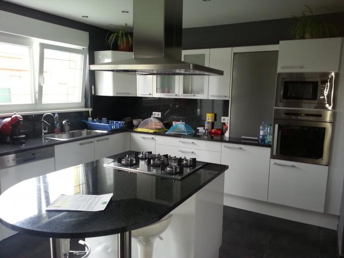 Tres belle maison fini de 2010