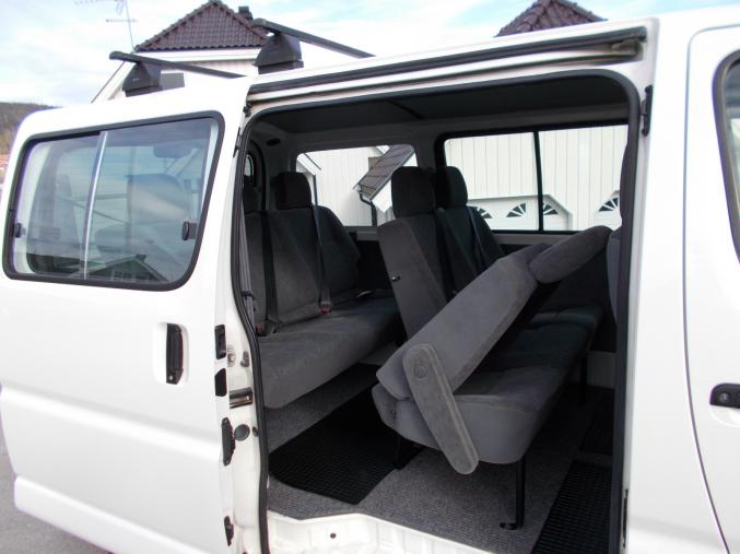 Toyota HiAce 2.5-117 HK 4WD
